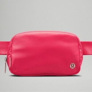 LULULEMON LIP GLOSS BELT BAG - BRAND NEW